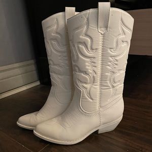 White cowgirl boots